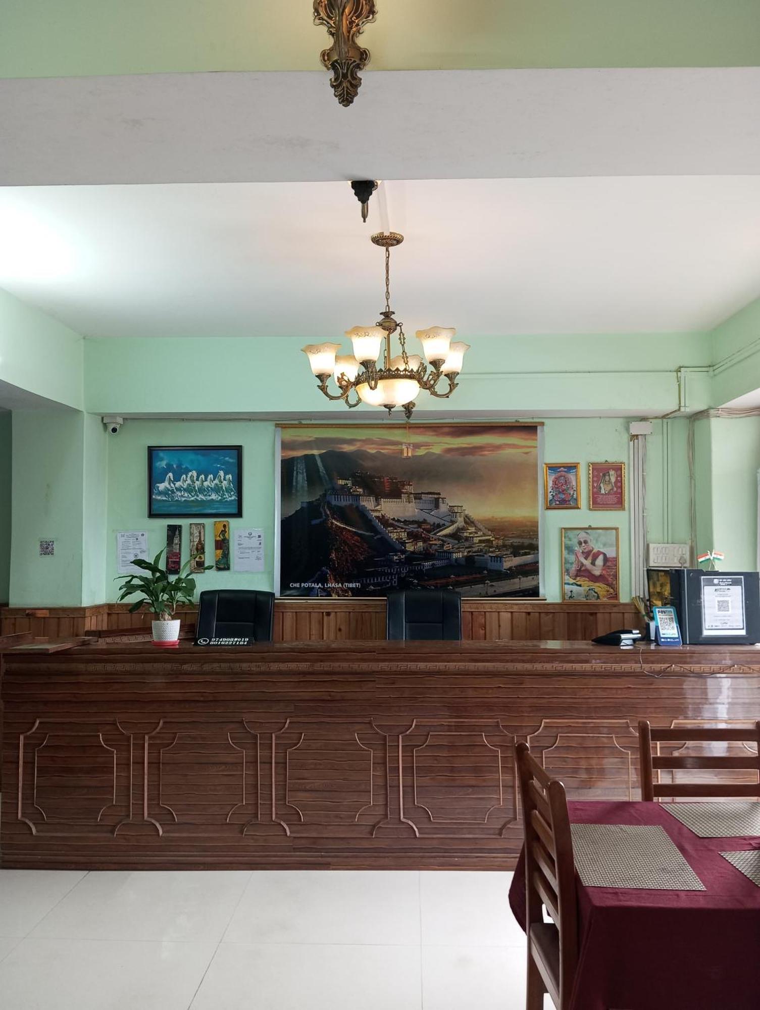 Hotel Lhasa Gangtok Esterno foto